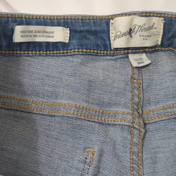 Universal Thread High-Rise Slim Straight Jeans, Color Light Blue Size 16/33S - Picture 12 of 13